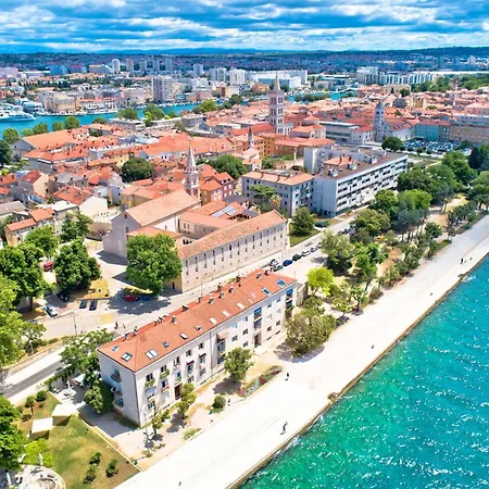 Beautiful In Croatia Next To The Beach, 8 People * Zadar